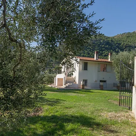 Degli Ulivi Villa *